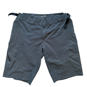Dakine Men's Charcoal Athletic Shorts Size XL Seamless Adjustable Waisr Flawed